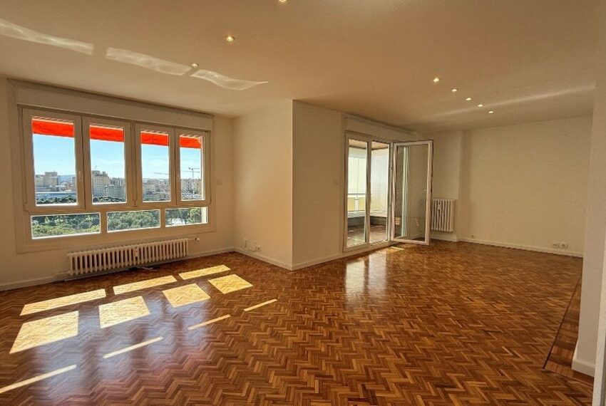 img_7436_0723972001776425176