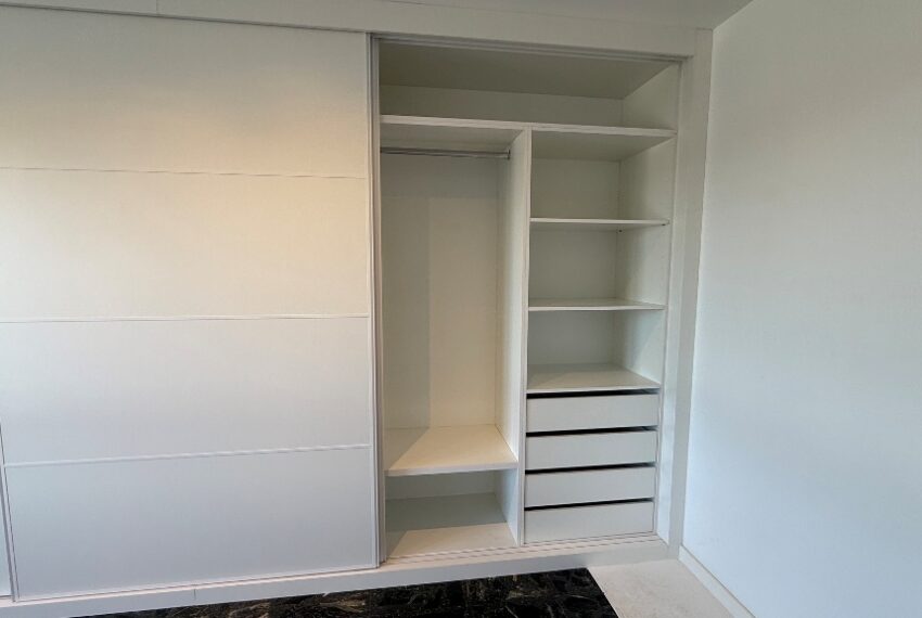 img_7447_0277032001776425183